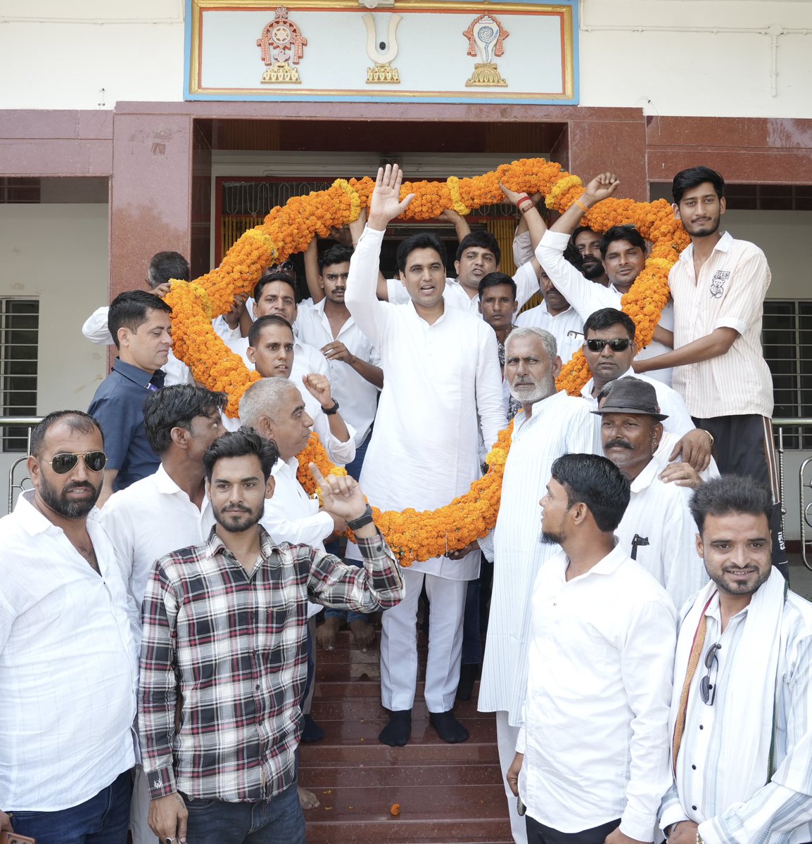 DrVikasAjmer's tweet photo. कल जन्मदिन को सफल एवं सार्थक बनाने वाले सभी साथियों का दिल की गहराइयों से हार्दिक आभार 🙏 https://t.co/RY3s4PVJOC