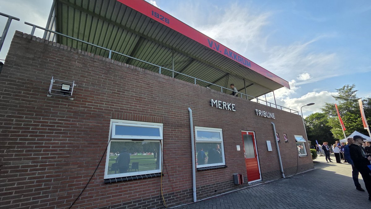 niek92jansen's tweet photo. Sportpark De Meine, Akkrum ππ³π±
Oefenduel in Friesland: sc Heerenveen π De Graafschap β½
#scHeerenveen #DeGraafschap #heegra #Groundhopping https://t.co/JEtNLFcK9c