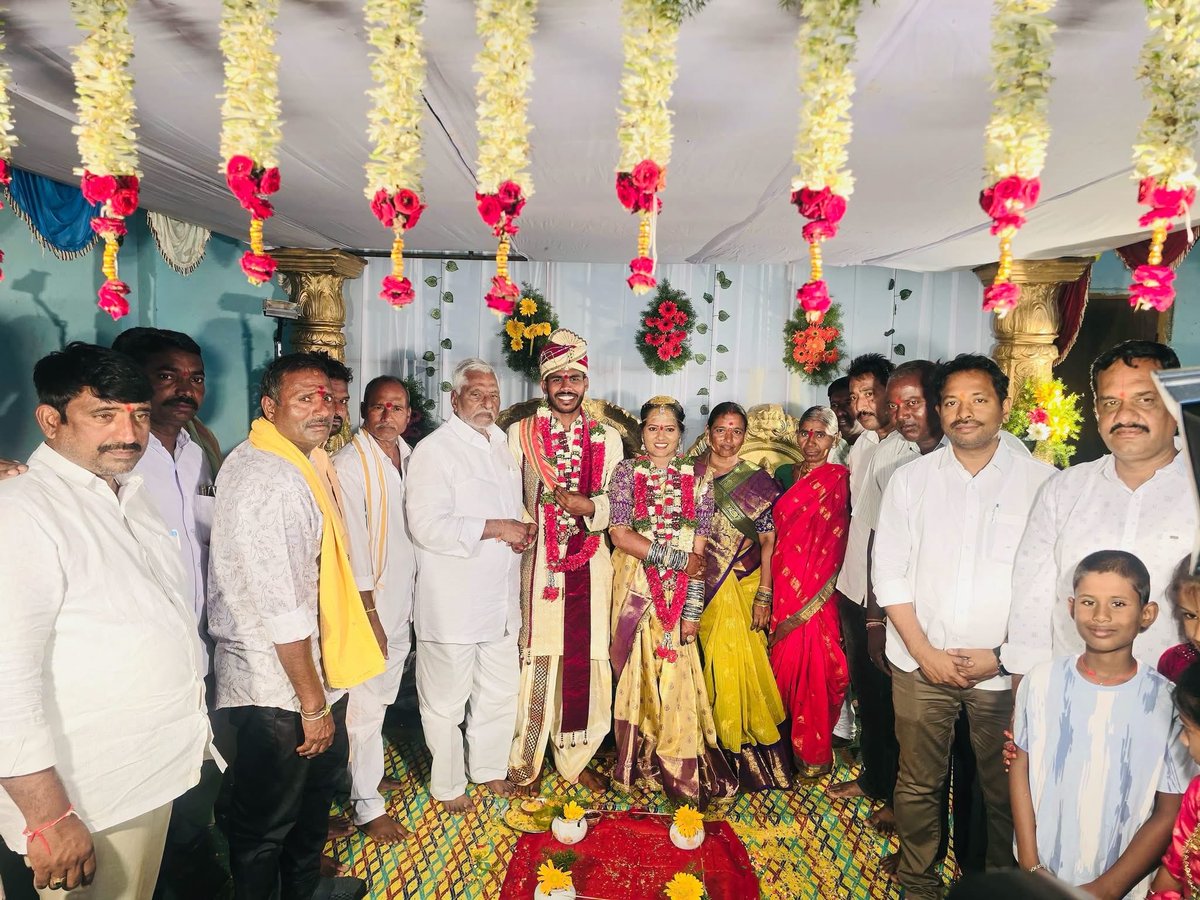 TJEEVANREDDI's tweet photo. ఈరోజు జగిత్యాల నియోజకవర్గ పరిధిలోని పలు శుభకార్యములలో పోల్గన్నరు.. https://t.co/hwKOOlPjTJ