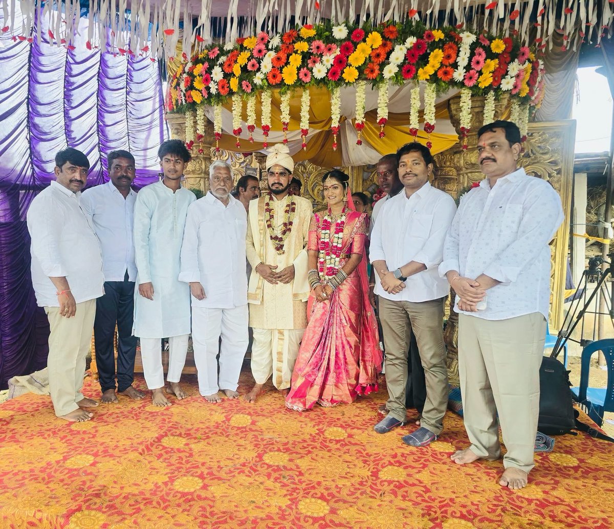 TJEEVANREDDI's tweet photo. ఈరోజు జగిత్యాల నియోజకవర్గ పరిధిలోని పలు శుభకార్యములలో పోల్గన్నరు.. https://t.co/hwKOOlPjTJ