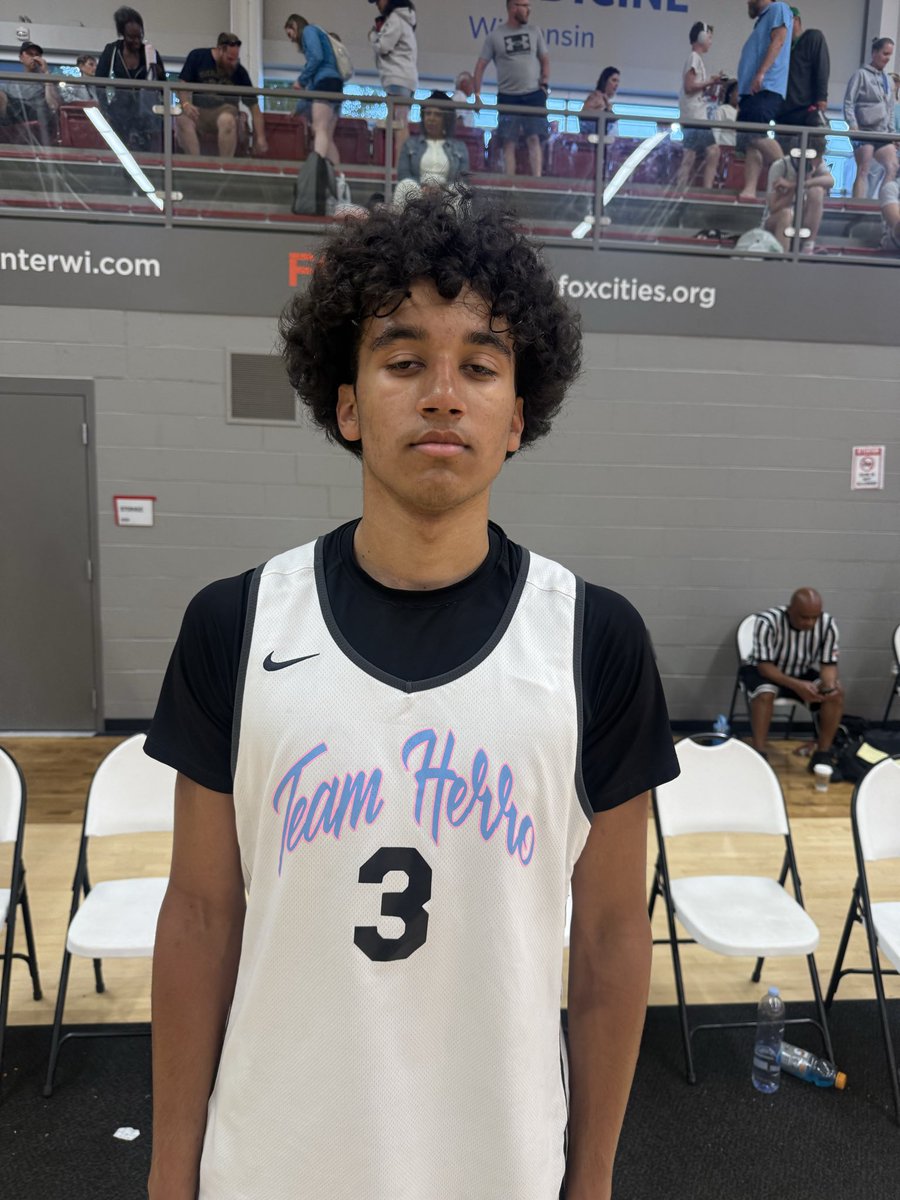 BrettPickartsWI's tweet photo. Team Herro National survives at the buzzer again 67-64 over All Wisconsin Simpson
Bryce Beal and Ethan Orr were difference makers on both ends for Team Herro
#PHTuneUpWI https://t.co/m7KN66qxAN