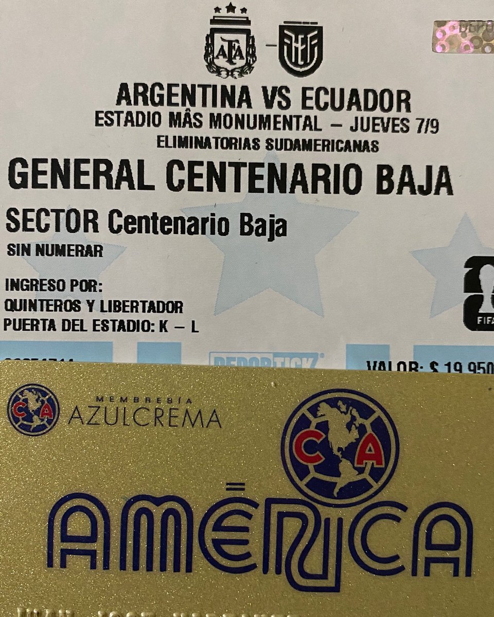 juan______jo's tweet photo. @ELJeff_23 Partidazo e igual perdieron 1-0, todavía recuerdo que lloraban diciendo que Galindez se dejó hacer el gol de Messi por ser argentino 😬😬 https://t.co/PCFfn3yqrj