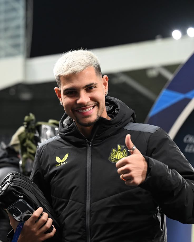 ArsenalRadar's tweet photo. 🗣️@JacobsBen: ”Take everything Berta does very tactically as well, because Guimaraes wasn't the only midfielder that Arsenal approached. 

“Berta lines up several deals to the point of fruition, whether he thinks there's a willing seller or not, and that's why, along with Bruno Guimaraes, there was Alex Scott talks for Arsenal. 

“There have been Bouaddi talks for Arsenal, and no doubt several other central midfielders too, because this is just how Arsenal work."
