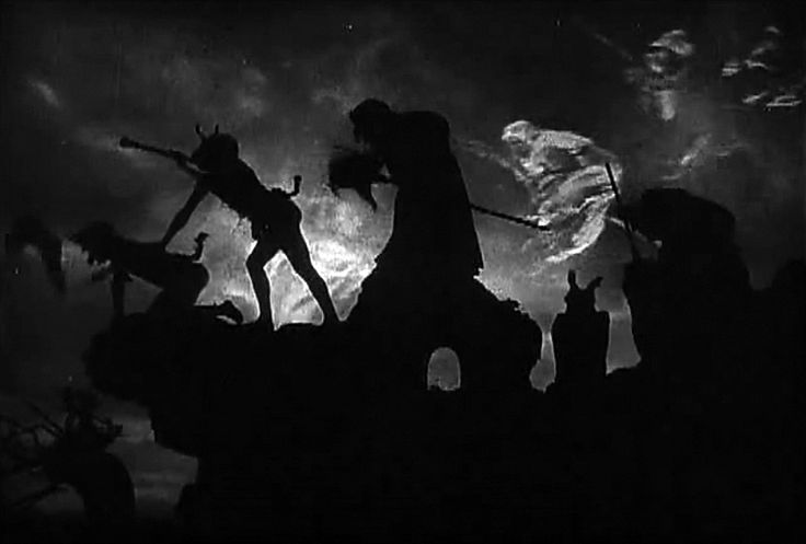 freakyfilms0's tweet photo. Häxan (1922) https://t.co/SG2wJabNVU