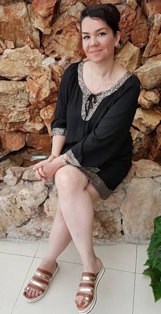 therebel6166's tweet photo. 🟢این ماده همون سیمین رمال, زن افغانی 
تربیت شده اطلاعات سپاه هست
این ماده بالای پنجاه تا اکانت رو اداره میکنه 
این ماده با همکاری اکانتی به‌نام موریتانی تنها 
در یک فقره ۱۵ نفر از یوزرهای کانال تلگرامش 
رو تحویل اطلاعات سپاه داد
ی وقت آنفالو نکنید براتون بد بشه

@SamanthaIrani https://t.co/7YVaZ16JYF
