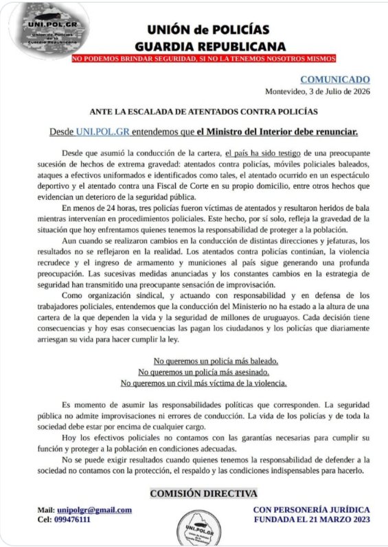 grazianopascale's tweet photo. Los que literalmente le ponen el pecho a las balas, le piden al ministro Negro que se vaya.
Más energía que los que saldaron con una disculpa que el ministro atropellara a un moticlista, en día y horario laboral, sin custodia y con libreta vencida, luego de no respetar un "Pare". https://t.co/gv8AtstGGg