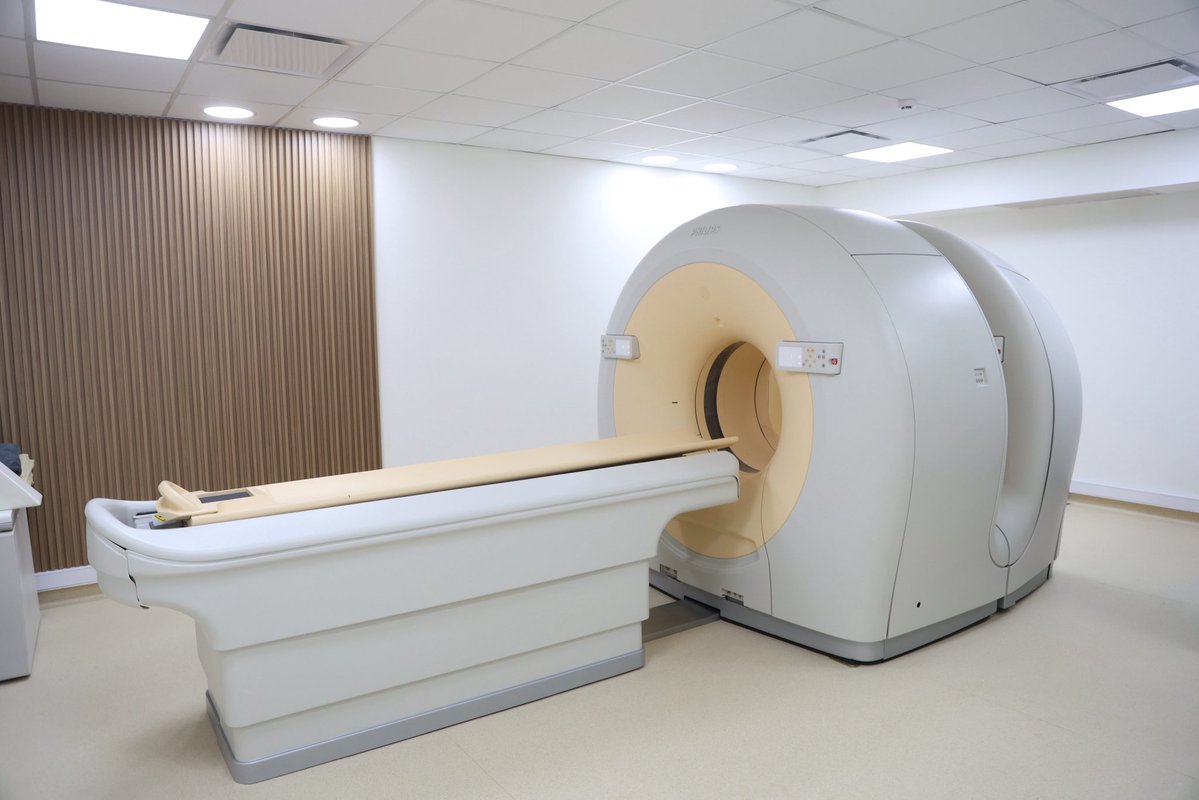 accastelloedu's tweet photo. Felicito a Grupo Roentgen por la incorporación del nuevo PET-CT, una inversión en tecnología de última generación que fortalece el diagnóstico precoz en la salud. 

Este equipamiento único en el interior provincial, consolida a Villa María como un centro de referencia sanitaria, para una vasta región del centro, sur y sudeste de Córdoba.

En Villa María acompañamos con decisión a quienes invierten , apoyando al sector privado para construir comunidades con mejor calidad de vida y más oportunidades para nuestra gente. 

Los villamarienses siempre vamos para adelante.