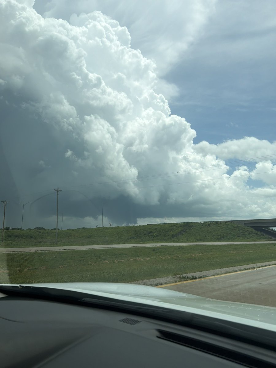 chaserswx's tweet photo. @MichaelMarz1 I think I recognize that highway https://t.co/6L85wEp9Ns
