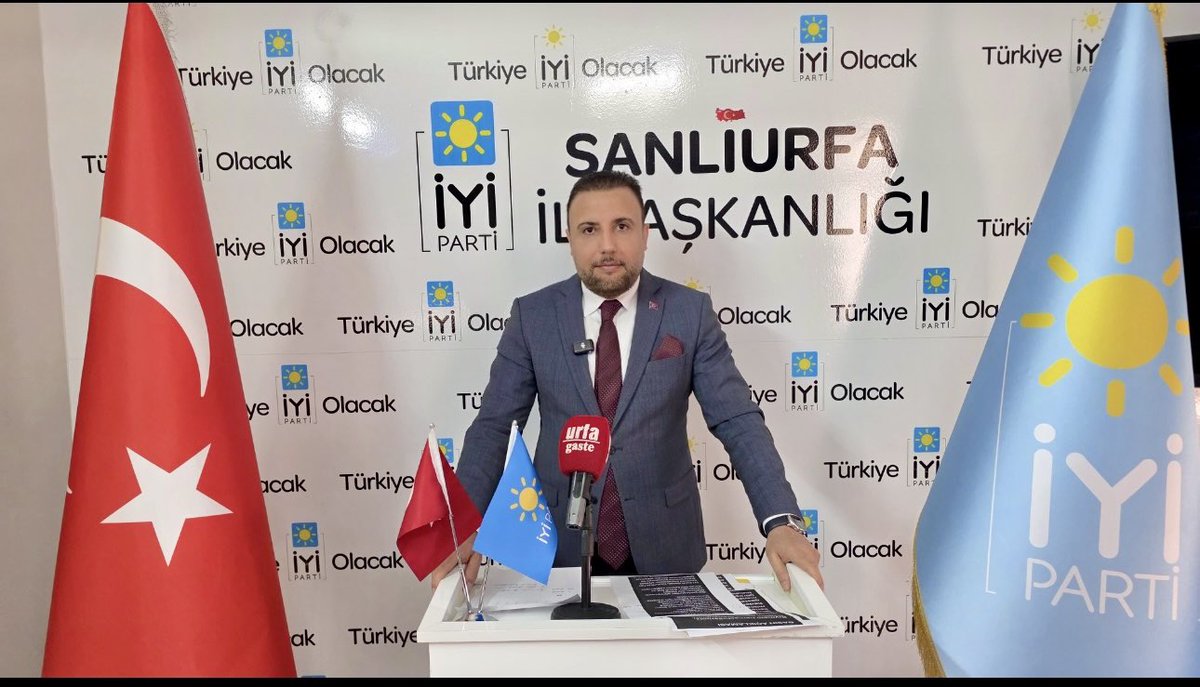 AliErogllu's tweet photo. Merkez ilçe #belediyeleri hakkında her gün şikâyet üstüne şikâyet geliyor.

Sebep ne?

Devlet, belediyelerin ödeneğini kesmedi; payları kuruşu kuruşuna gönderildi.

Milletin emanet ettiği kaynaklar hizmete dönüşmelidir. Eğer bu kaynaklar şeffaf kullanılmıyor, israf ediliyor ya da milletin hakkına göz dikiliyorsa, buna sessiz kalmayız. Bu, bizim kırmızı çizgimizdir.

Milletin parasına tenezzül edenlerin hesabını millet sorar. Hizmet eden, alın teriyle çalışan tüm belediye başkanlarının ise yolu açık olsun.

@urfahabersayfa @sehriurfatr @urfagaste 
@sanliurfasanli 
@HalilMunar1 @mehmetbilgintrr