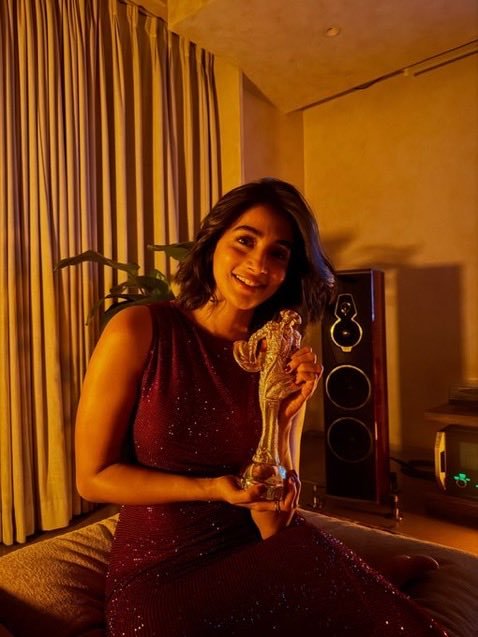 PoojaNetwork's tweet photo. #PoojaHegde ❤️❤️❤️ https://t.co/TlSOknLvX6