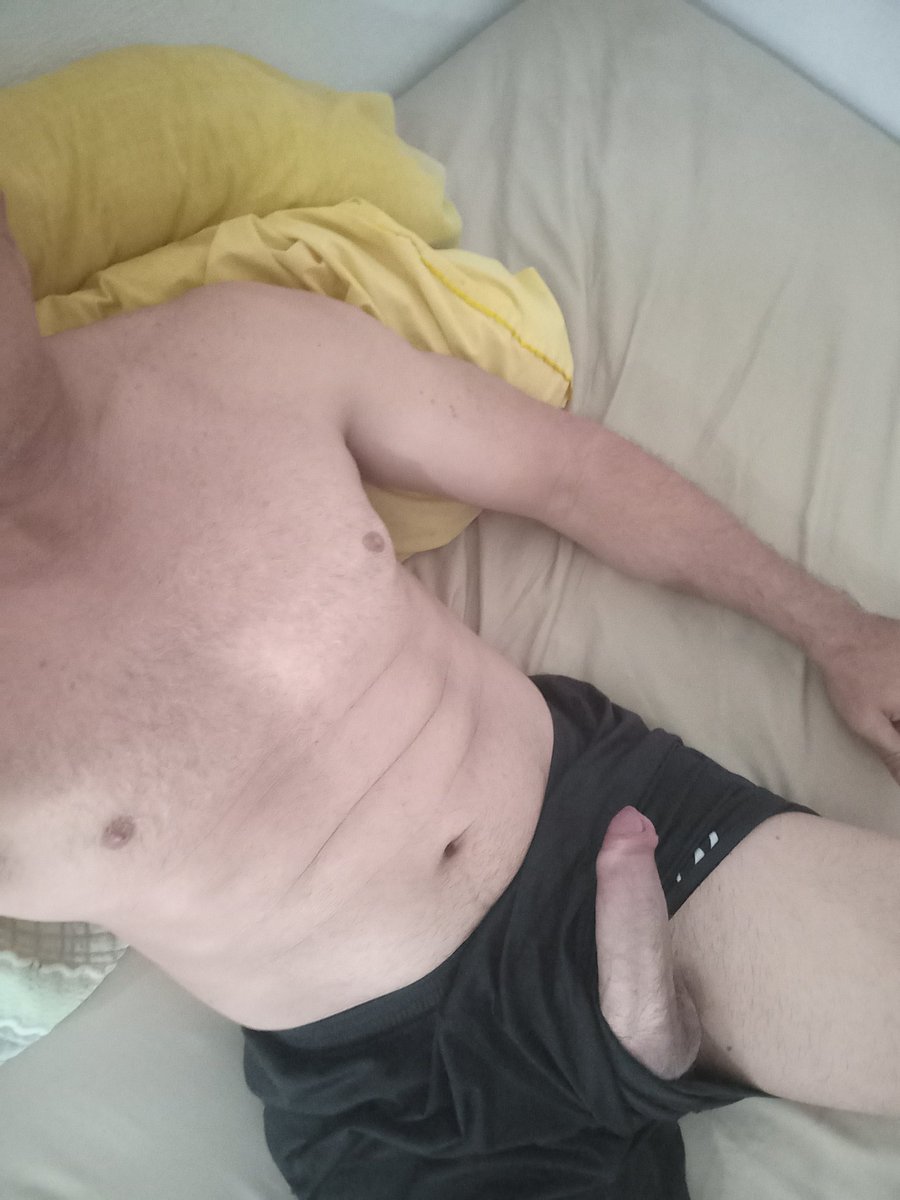 MidFelipe's tweet photo. Buenos dias a todos. @pmilfpotra @pareja32128345 @chica_trans_mid @swin @ParejaFantasi @MarcialSan32790 @parejabisexual8 @Aloyjavi1 @ https://t.co/vLifKyCHCF