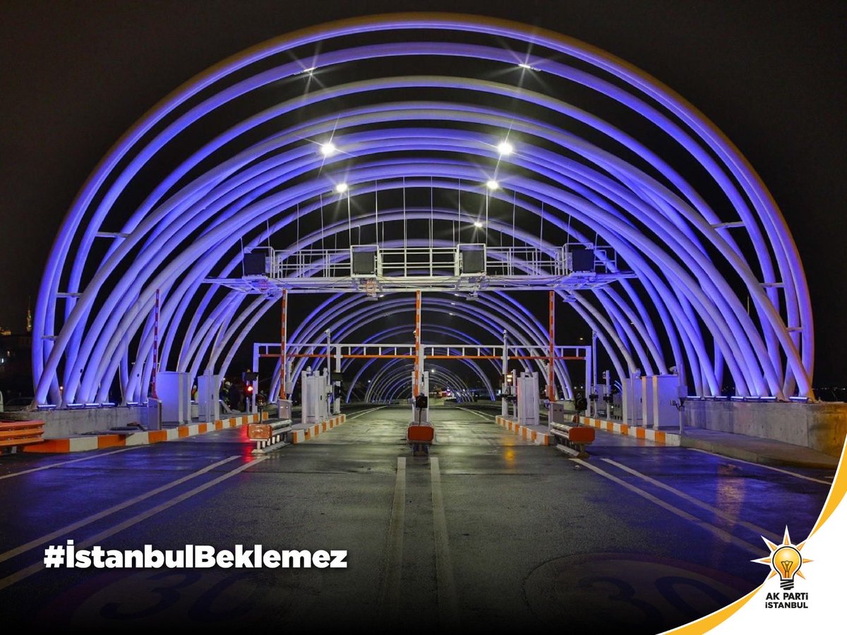 EyupKocalar's tweet photo. Avrasya Tüneli, bu şehirde zamanın kıymetli olduğunu her geçişte hatırlatıyor. #İstanbulBeklemez https://t.co/XwNDhDcrfb