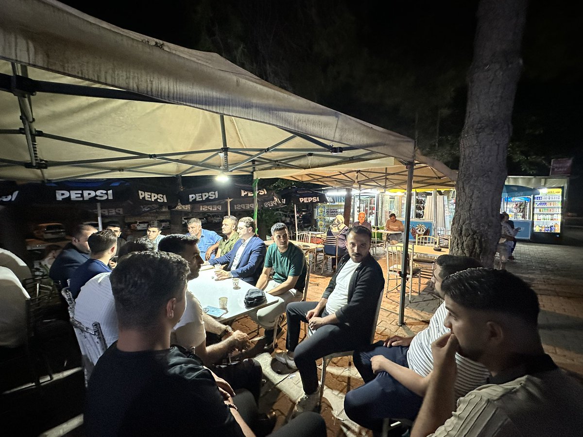 akgencsahinbey's tweet photo. Gençlik Kolları Başkanımız Sayın Muhammet İkram Arslan Yürütme ve Yönetim kurulu üyelerimizle birlikte, İl Gençlik kolları yönetim kurulu üyemiz Eyüp Samet İnce’nin hastanede yatan annesi için geçmiş olsun ziyaretinde bulundu.
Rabbim acil şifalar versin, en kısa zamanda sağlığına kavuşmasını nasip etsin.

@avyusufibis 
@osmannazlier 
@ferdisenel25 
@avmustafadurmus 
@mikramarslan 
@inceeyup_ 
@AKGenclikGM