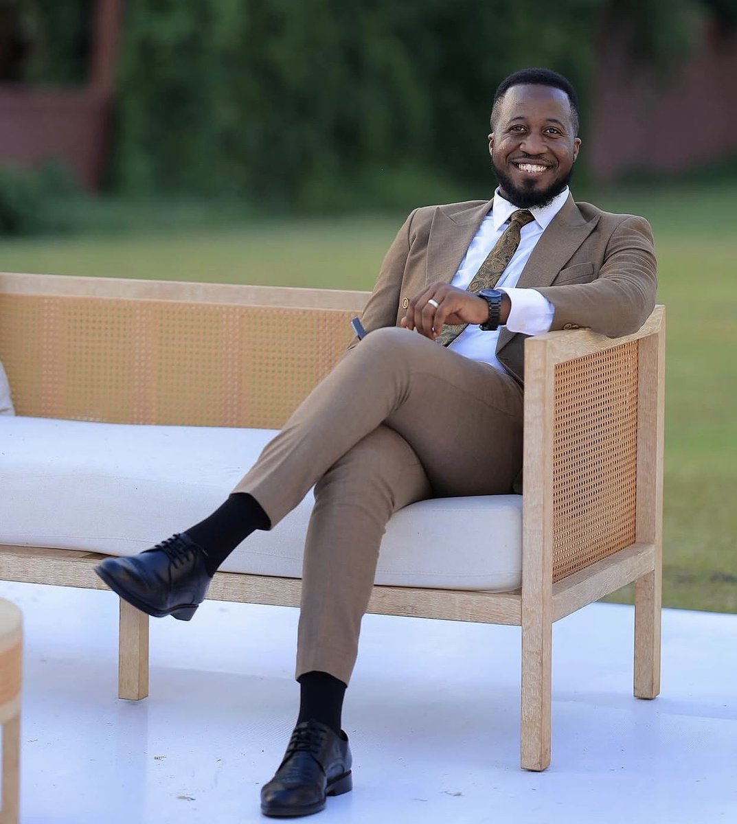 UncleMarkUganda's tweet photo. Life has a beautiful way of rewarding faithfulness. Sometimes, all it takes is one believing in you. And I must add, I am here till further notice (5/6) https://t.co/vdoGnUh4LD