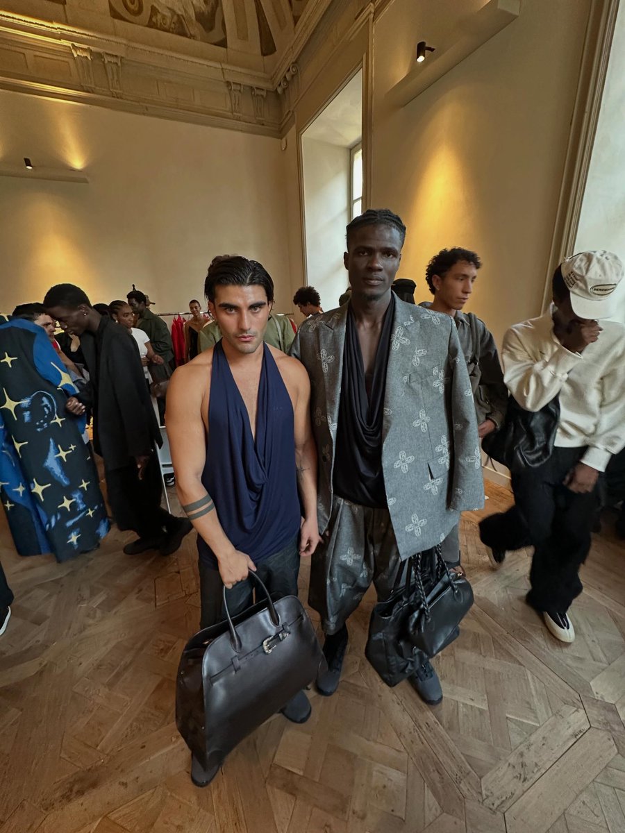 stupidbittchs2's tweet photo. @dendezeiro boys for #torinofashionweek https://t.co/QWWmRKqkdw