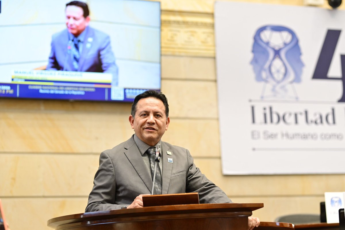 PartidoMIRA's tweet photo. Así avanza la Cumbre Nacional de Libertad Religiosa: “El ser humano como sujeto de conciencia”, que se desarrolla en el Congreso de la República.

Líderes religiosos de Colombia y del ámbito internacional se reúnen para dialogar sobre la libertad religiosa, la libertad de conciencia y el fortalecimiento de estos derechos fundamentales.