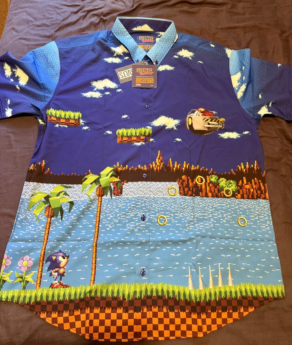 Rob180Brown's tweet photo. Really impressed with @RSVLTS. Ordered a shirt Sunday evening and it arrived Thursday morning. US to UK in 4 days. Not to mention, it looks fantastic. 

10/10 https://t.co/guoV9FOxVX