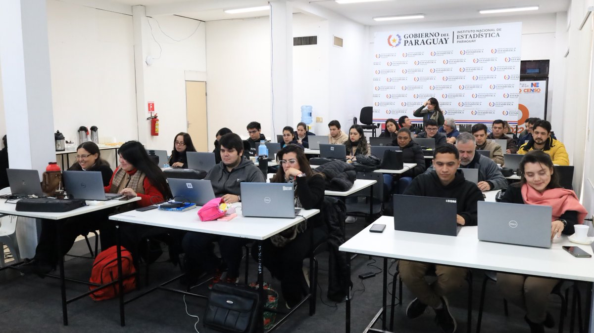 INE_Paraguay's tweet photo. Este viernes se realizó la última jornada de capacitación interna en el INE, enfocada en el fortalecimiento de competencias para el manejo de datos censales y análisis geoespacial. El taller fue impartido por el Instituto Técnico Superior de Estadística (ITSE). https://t.co/B2USm3MbEw