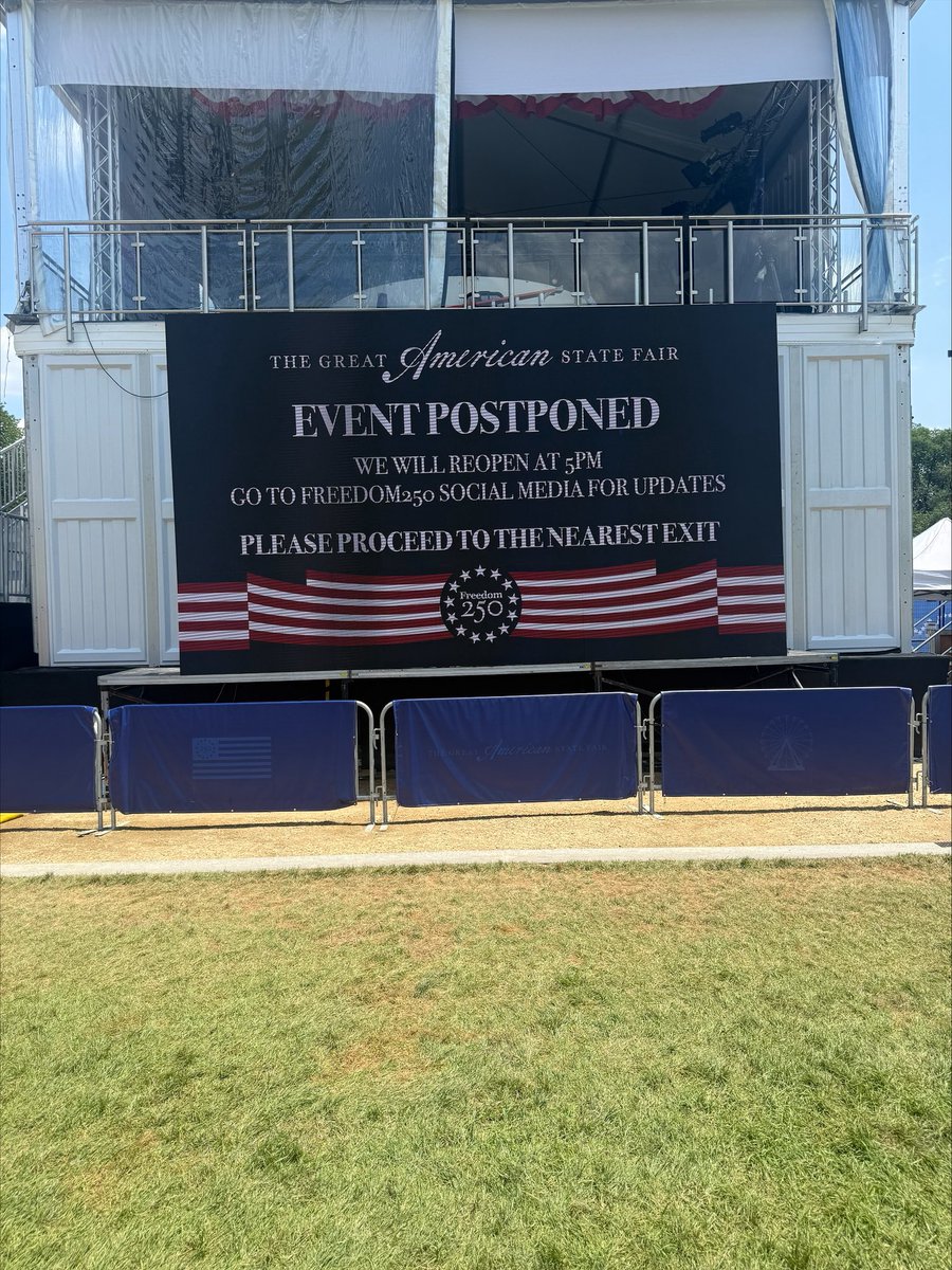 BillMelugin_'s tweet photo. BREAKING: The National Mall is closing and The Great American State Fair is postponed until 5pm for what we believe are heat related reasons. Everyone is being asked to go to the exits. It is miserably hot and humid today, genuinely feels like a sauna when you step outside. https://t.co/bDbrwPHI44