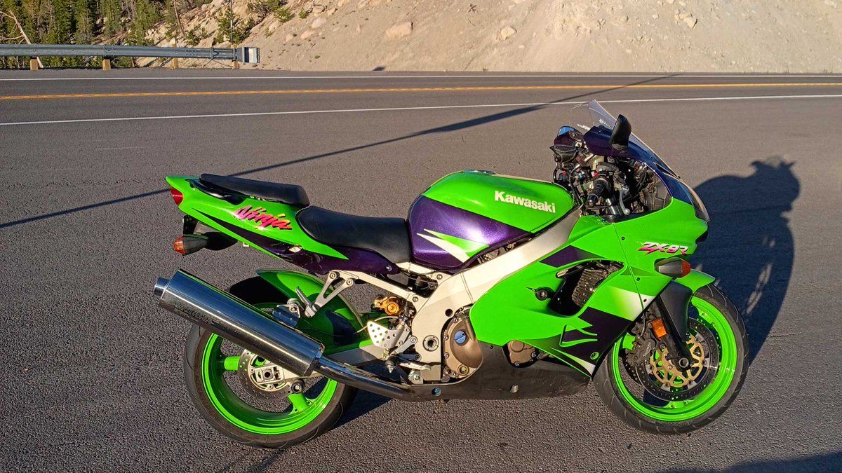 9rNet's tweet photo. Restored California EVAP 50-state #zx9r to original condition, including stainless steel OC x 2 catalytic converter exhaust system. 26% better fuel range and vastly better power than when I bought it, w/o carbon monoxide and gasoline ozone emissions!  https://t.co/yllMVNpR9x https://t.co/iWBO5oATDh