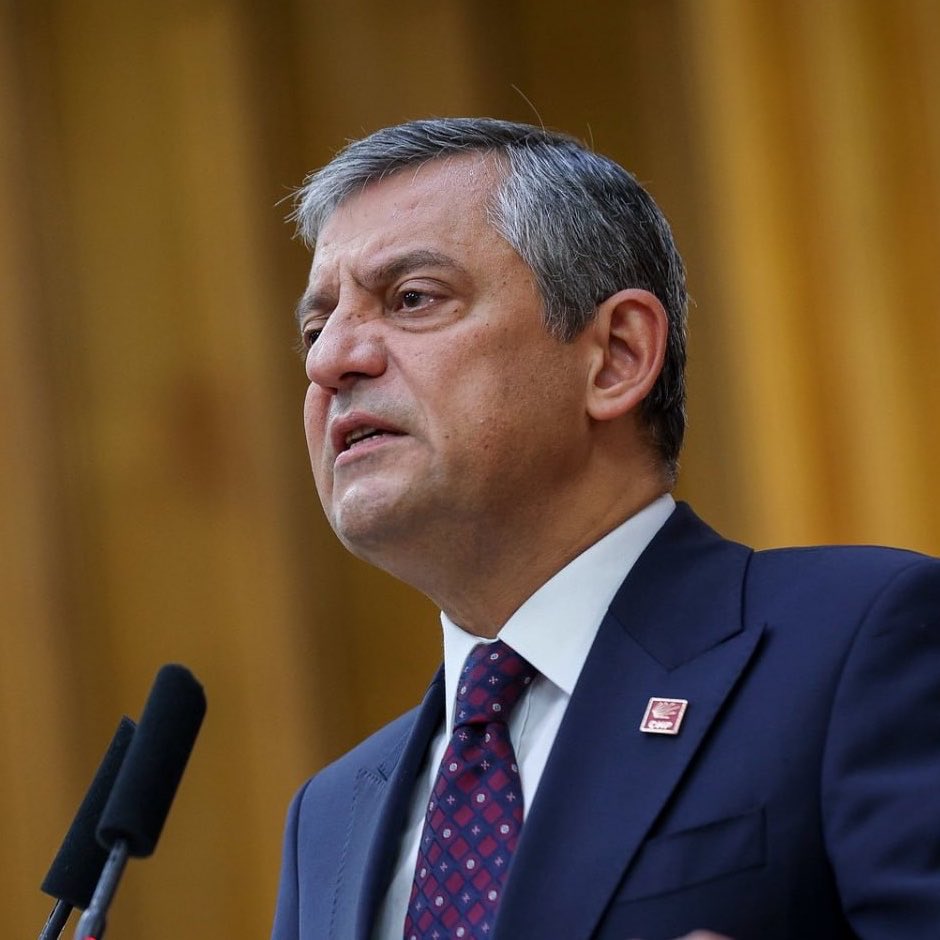 solcugazete60's tweet photo. Yavuz Ağıralioğlu: (Özgür Özel hk.)

“Dün ağlayarak aday gösterdiğinize bugün hain diyorsunuz.

Ya siz nasıl insanlarsınız?

Bu memleketi, bu kadar öngörüsüzlükle size bu millet nasıl teslim edecek?” https://t.co/8SzI672Qhu