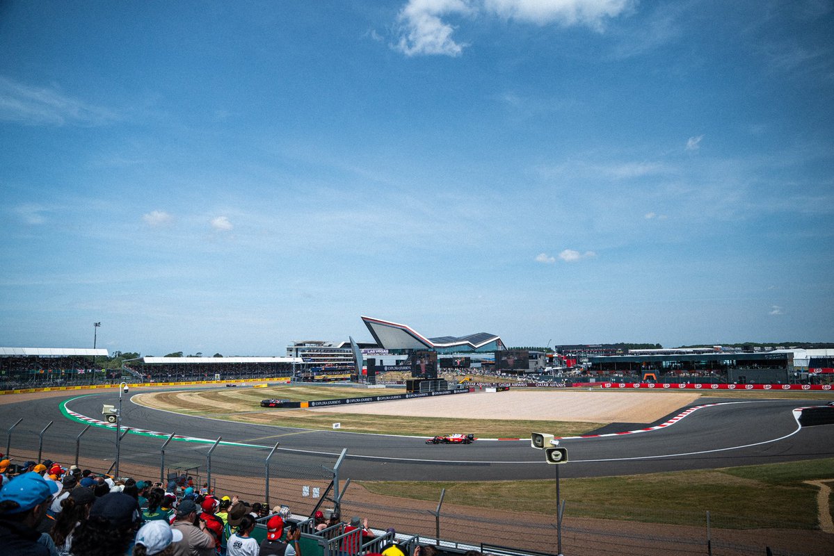 simscircuit's tweet photo. Some beautiful photos of Lewis Hamilton from today. Taken by @ryan_payne97. https://t.co/IrGVz2cvyo