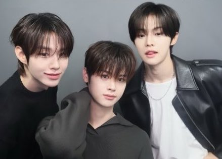 One_Minwwki99's tweet photo. visual-line 🖤😻 https://t.co/p3CshcTAvW