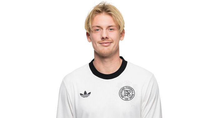 raneme127's tweet photo. This player has been treated really unfairly by the national team

Life is really unfair. https://t.co/SeuUrkUGtE