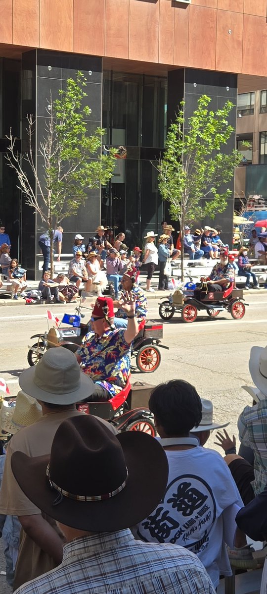 YYCTV's tweet photo. Calgary Stampede Parade 2026
#yyctv 
#yyctvEvents 
#csparade 
#yyc
#iamdowntown https://t.co/VRqKSydVRT