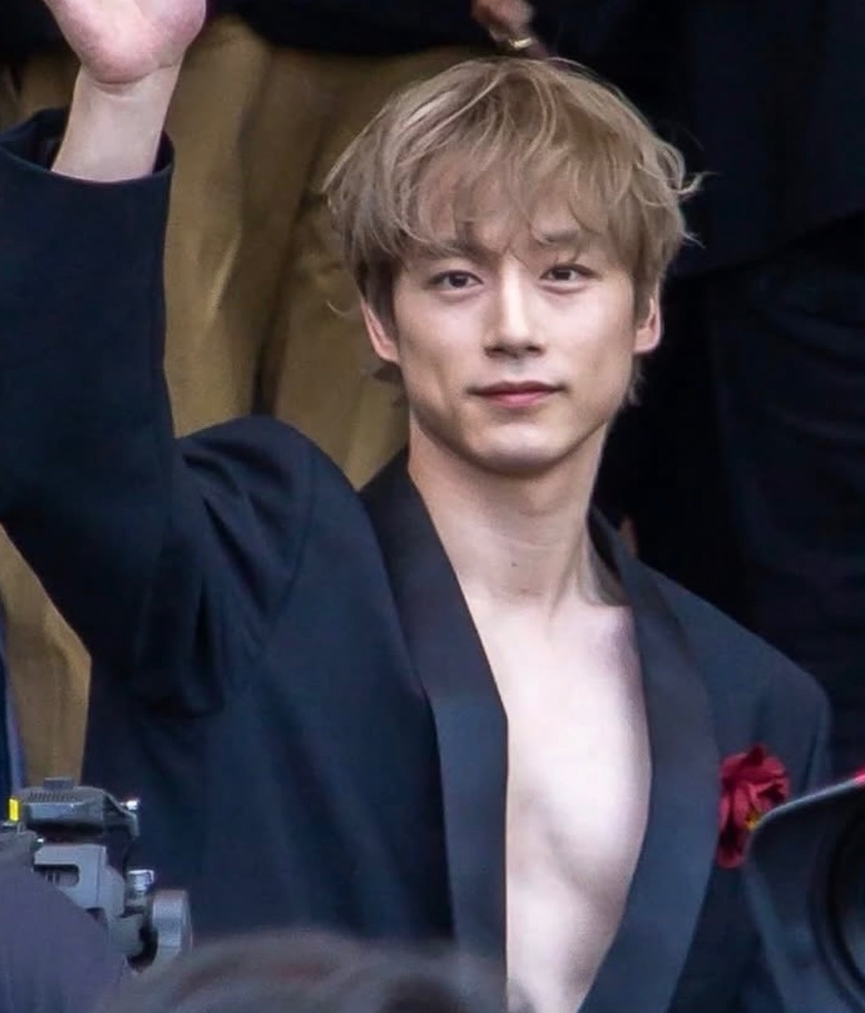 protein901's tweet photo. 坂口健太郎、
細身なイメージなのに脱いだらこの筋肉なのギャップ強すぎる。 https://t.co/Ru1aKaSE5y
