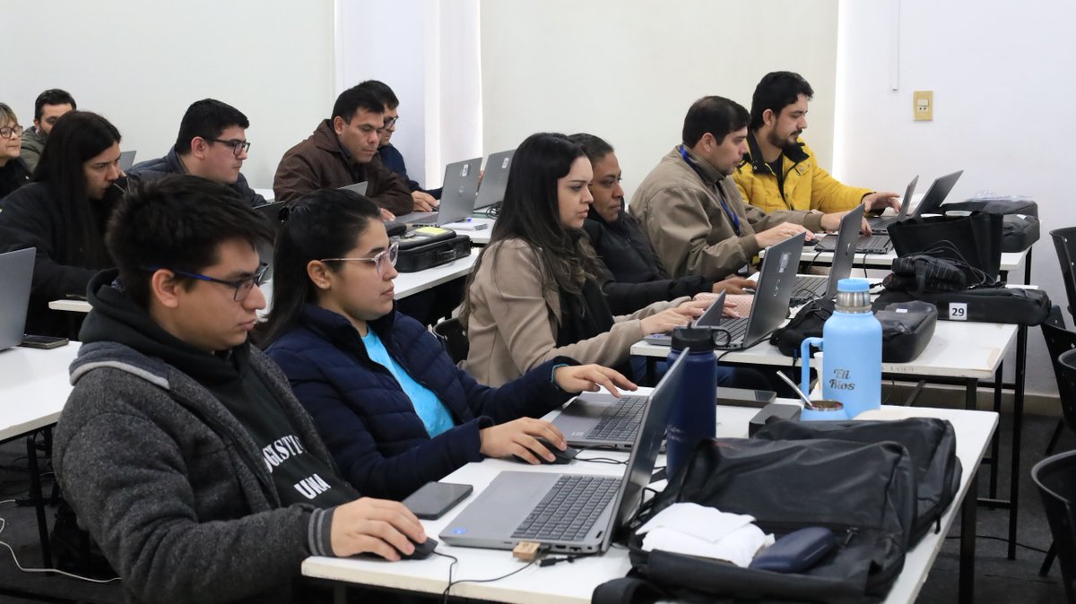 INE_Paraguay's tweet photo. La actividad, denominada Taller de capacitación sobre uso de información censal con Redatam Webserver y Portal Geoestadístico, estuvo a cargo de la Dirección de Estadísticas Demográficas de la Dirección General de Producción Técnica Estadística (DGPTE). https://t.co/lUg5AdSpB7
