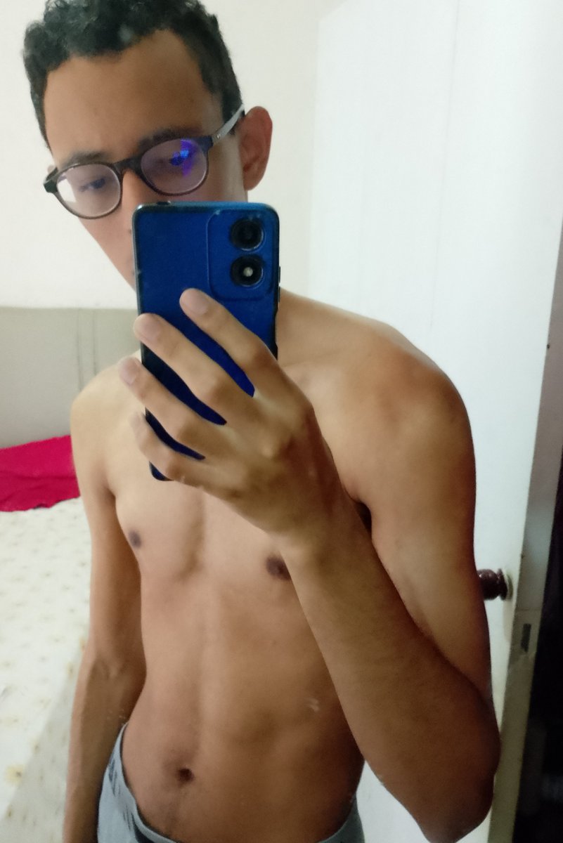 DomNovinhoZek's tweet photo. 🇧🇷 Hoje é Tax Friday, o dia de você se ajoelhar e me dar o seu dinheiro suado porque eu mereço mais do que você.

🇺🇸 It's Tax Friday, the day you get on your knees and send me your hard earned cash because I deserve it more than you.

#cashmaster #findom https://t.co/QyFK017y3R