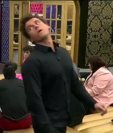 PabloIgnacio3's tweet photo. #granhermano  capaz tuvo el pelo largo https://t.co/SJ1HpD1I3s