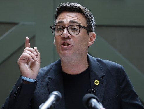 TomK_Brit1993's tweet photo. Andy Burnham has confirmed he will not be calling an early general election.

How do you feel about this? https://t.co/QHl1D0eDPA