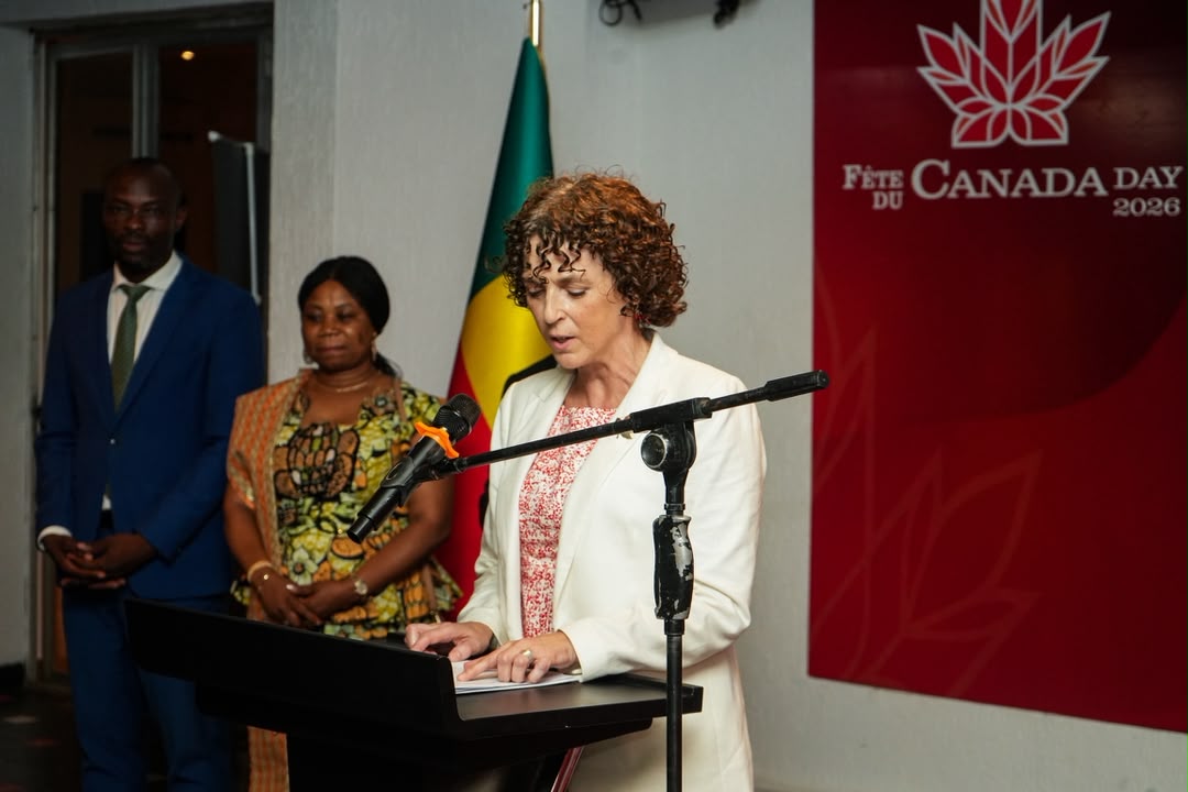 AmbCanBFA's tweet photo. Bonne fin de semaine à toutes et à tous ! ☀️
Revivez en images notre magnifique célébration de la #FêteduCanada à Cotonou, au #Bénin. 🇨🇦🇧🇯
Merci à nos commanditaires, au @gouvbenin et à tous nos invités d’avoir contribué au succès de cet événement. ✨ @CanadaauBenin @CanadaPE https://t.co/RV9u2hCEIv