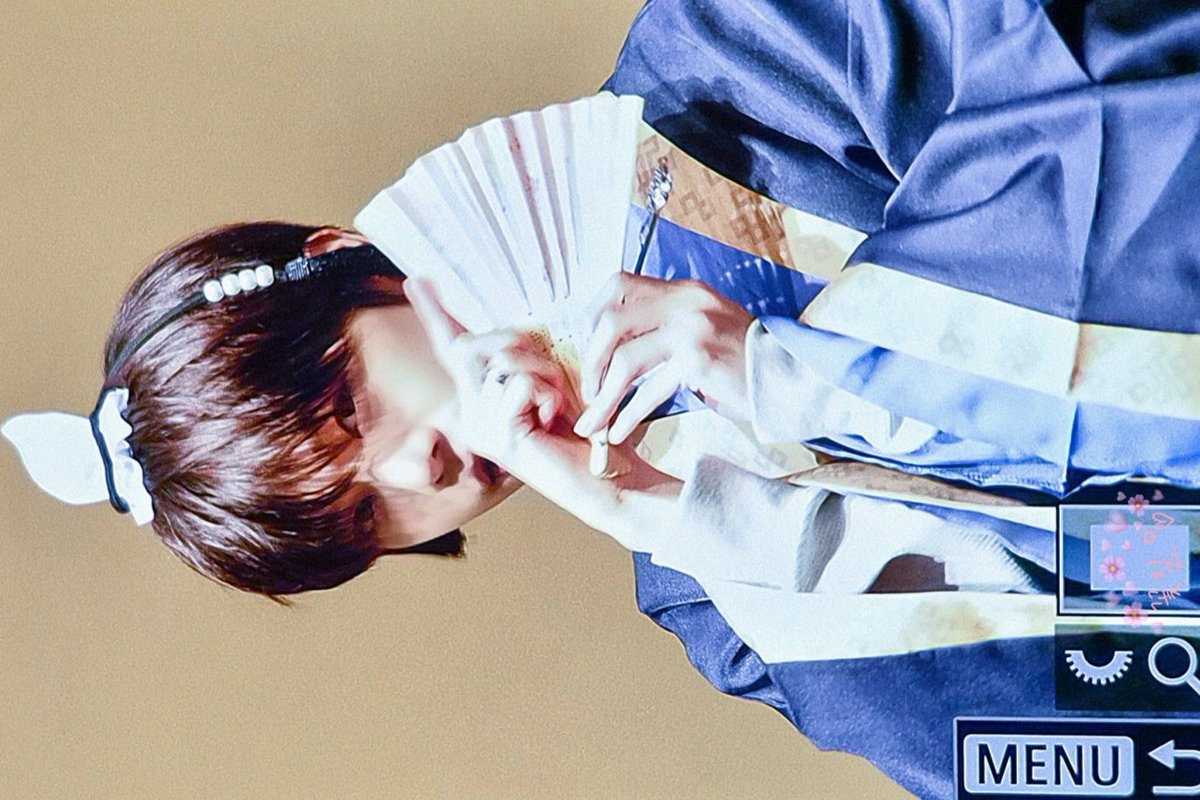 gil_2793's tweet photo. 260703 프롬 대면팬싸
Preview

약사 혼잣말 - 진시
薬屋のひとりごと - 壬氏様♡

#보현 #bohyeon #ボヒョン #유어즈  #YUHZ https://t.co/coNPbw2ge7