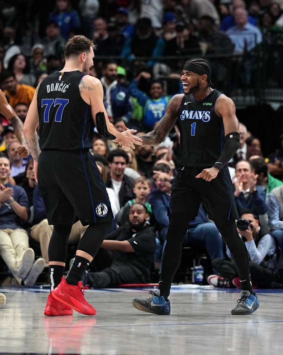 MavsMuse's tweet photo. Mavs legends back together 🥹 https://t.co/yBZKk37v36