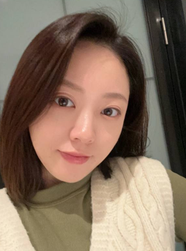 k2_t8's tweet photo. 感冒了，穿的跟过冬一样还是感觉不到热，来个火大的男人给我暖暖被窝... https://t.co/Kgi6tNScLS