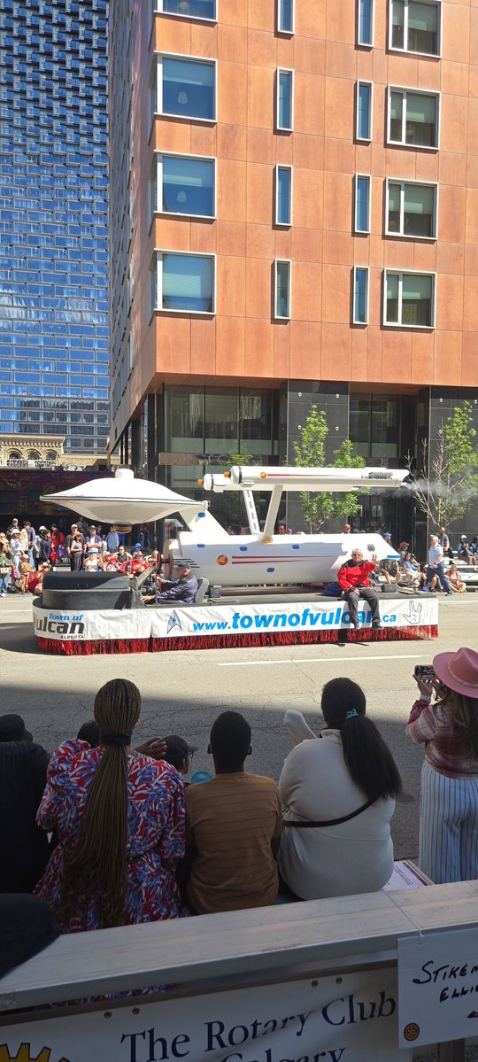 YYCTV's tweet photo. Calgary Stampede Parade 2026
#yyctv 
#yyctvEvents 
#csparade 
#yyc
#iamdowntown https://t.co/EUGYqWFToa