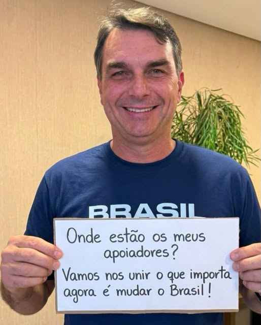 EstelaEuMesmaSC's tweet photo. Flávio Bolsonaro, Presidente 2026! 🇧🇷 https://t.co/L5SxtemAhp
