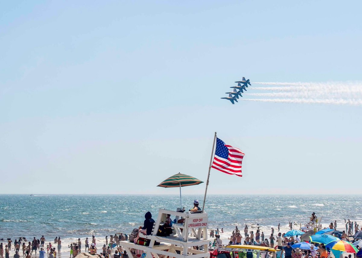 _CWHIT's tweet photo. Tomorrow is our Independence Day. May America be great forever. https://t.co/EpaFgt68en