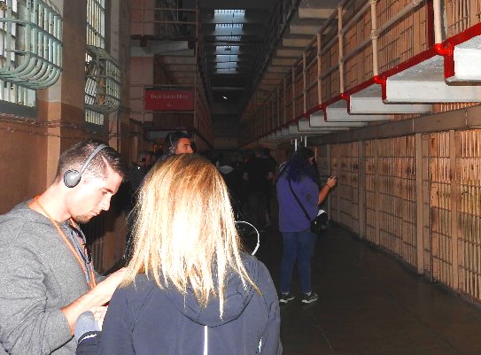 GHTPrivateTours's tweet photo. Recorre las infames celdas de la prisión de #Alcatraz 🏝️ y escucha escalofriantes historias de fugas y leyendas de Alcatraz. 🎧 El recorrido guiado por la Casa de Celdas es inolvidable y te pondrá la piel de gallina. 🔒✨ #SanFrancisco #Ferry #Tickets https://t.co/egNh2XlivJ https://t.co/26AyG8wghn