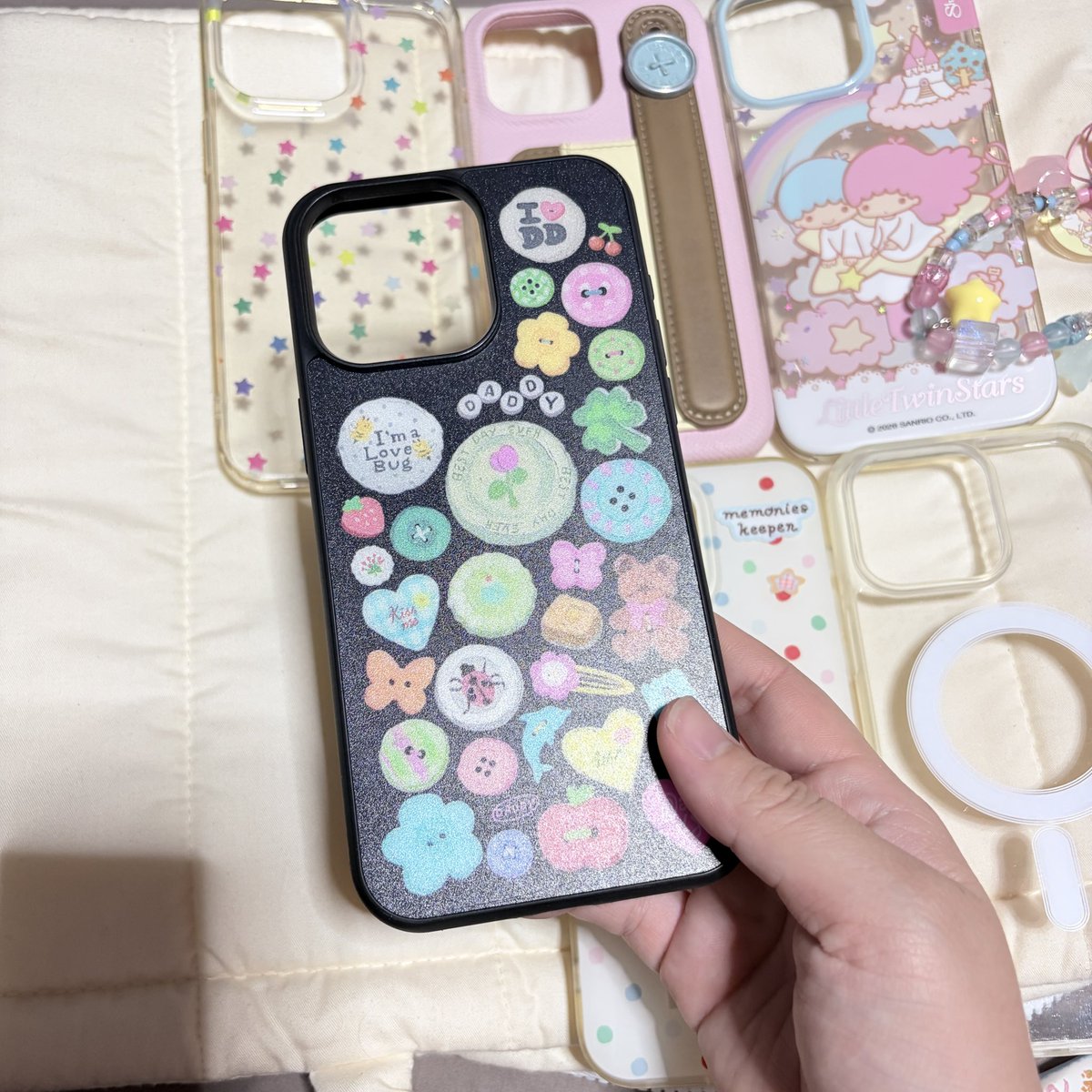 madamlinnn's tweet photo. 📍 ส่งต่อเคส IPhone 15 promax 🎀🪄

Sale ลดราคา ตามภาพค่ะ
เหมาๆ 240฿ (4ชิ้น)
#เคสไอโฟน #เคสไอโฟน15pm #เคสapplesheep #applesheep  #ส่งต่อapplesheep #amusestuff #jerryxkimdotstick https://t.co/j4FcMTmy23