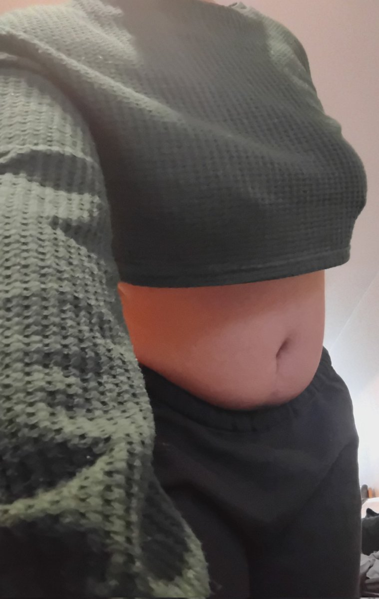 joopio2000's tweet photo. cum on me ><  #tits https://t.co/WRGXjhW8Qq