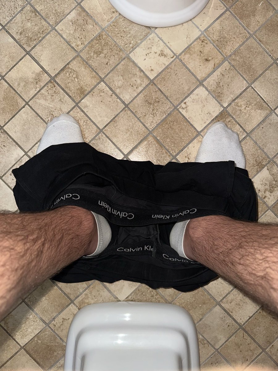 king_03078's tweet photo. Pre doccia, chi è disposto a venirmi ad aiutare?😈
#Findom #MoneySlave #PayToObey #paypig https://t.co/5BbXvnncqK