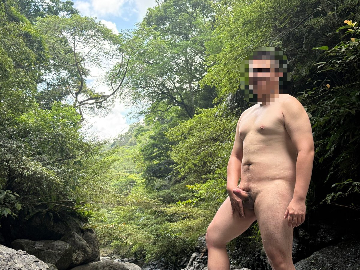 h2yxl5ADOLH3TGG's tweet photo. 生日當天去溪邊
趁周��沒人拍了一些😳 https://t.co/qZOhId067m