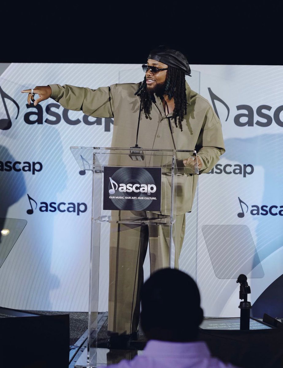 CreativeGenUK's tweet photo. 🏆 Leon Thomas recently accepted the Vanguard Award at the 2026 ASCAP Rhythm &amp; Soul Awards! https://t.co/uSaQkEXwg5