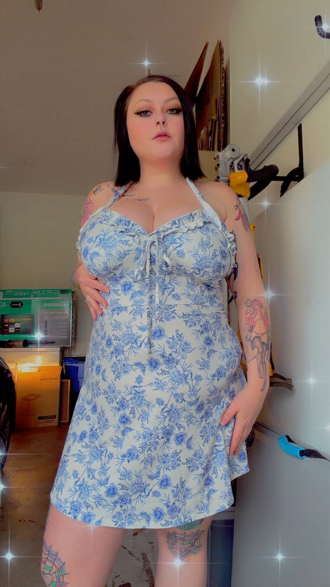 peachy_dxd's tweet photo. Can I hear a little commotion for the dress? 🩵 https://t.co/YBGOFmiWPl