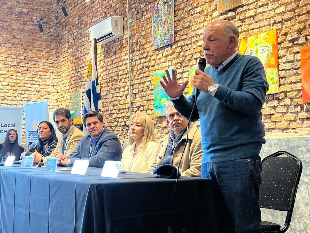 PNACIONAL's tweet photo. Se conmemora el 99 aniversario del primer voto femenino en el marco del histórico plebiscito celebrado en la localidad de Cerro Chato.
El Museo de las Primeras Ciudadanas Sudamericanas recibe a autoridades y vecinos de Durazno, Florida y Treinta y Tres en una jornada de reivindicación de la lucha histórica por el derecho al voto.