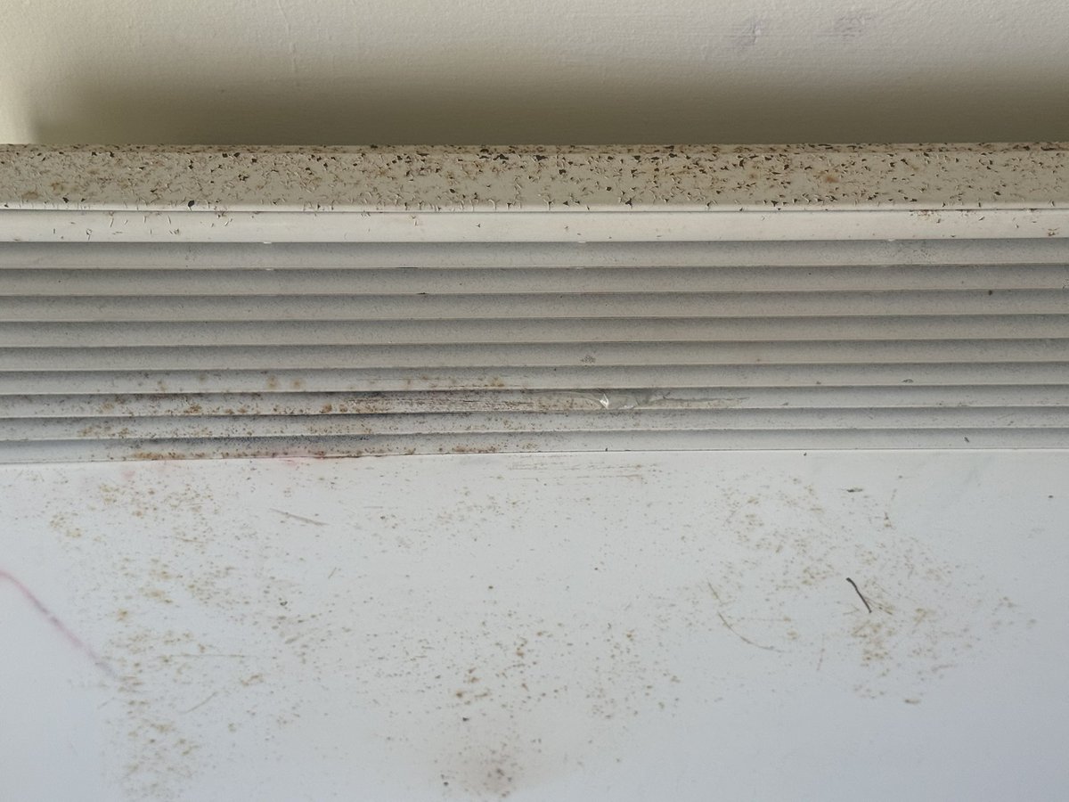 trace08's tweet photo. This is what @Butlins think is gold standard and that’s not showing the state of the carpet this is just a few of the issues no one on sight you can speak to and all you get on the phone is a apology nearly a thousand pounds for this disgusting https://t.co/PeAfHUo4nM